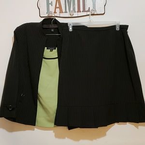 Ladies 3 piece business suit